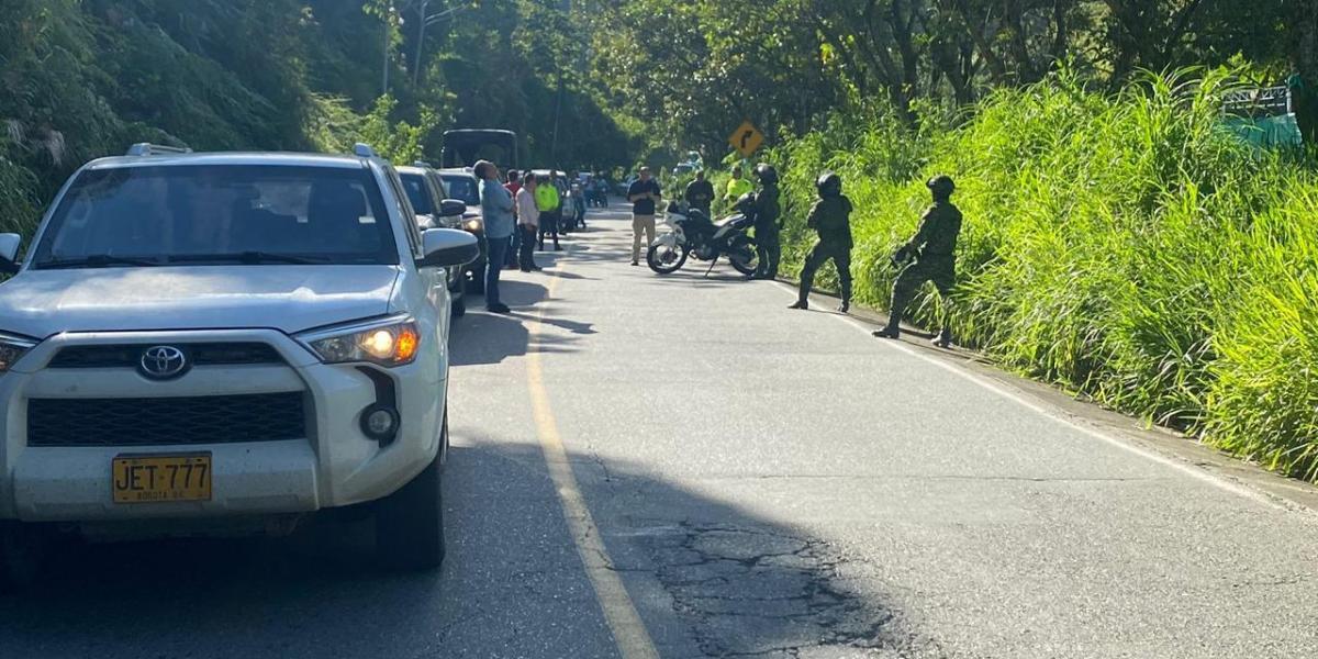 Polémica: En Retén Del Ejército Fueron Detenidas Varias Camionetas De ...