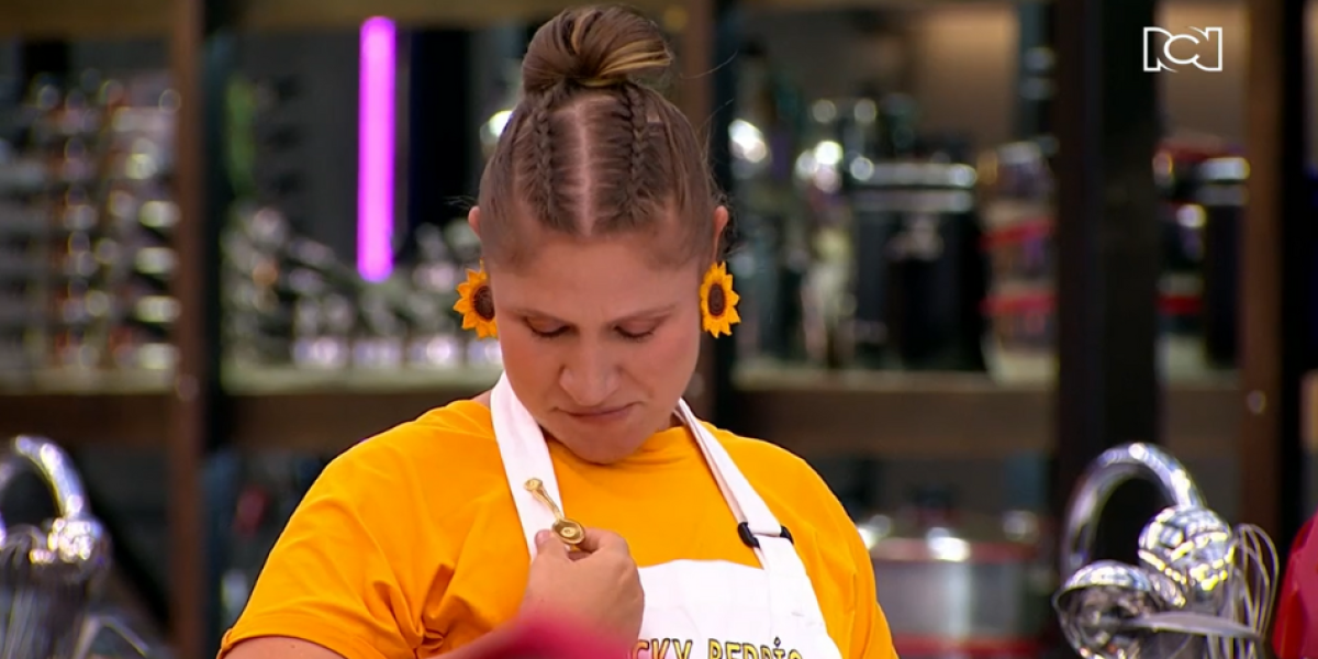 MasterChef Celebrity': Vicky Berrio es la primera participante en llevarse  la cuchara dorada