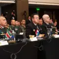 Líderes militares se reúnen en Argentina para combatir el narcotráfico en medio de la crisis entre Estados Unidos y Venezuela.