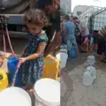 Colombiana, radicada en Palestina, lidera campaña solidaria para enviar tanques de agua a familias desplazadas en Gaza: así funciona su red