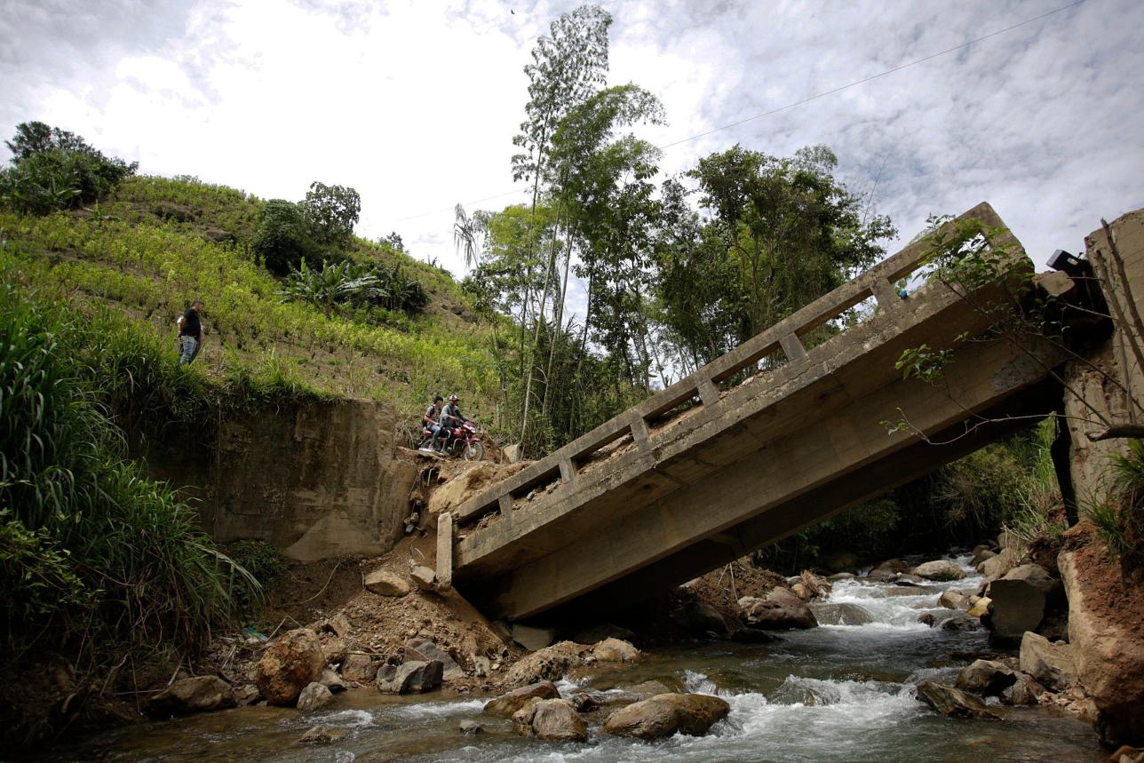 Este es el puente que los disidentes destruyeron, el 3 de marzo, entre el caserío de El Plateado y la vereda La Hacienda.