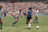 Diego Maradona, en el partido contra Inglaterra.
