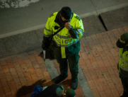 300 policías han resultado heridos durante controles en pandemia.