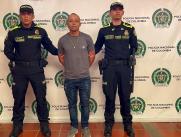 Hombre de 46 años buscado por la Interpol
