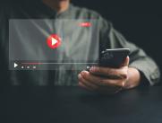 Si por alguna razón anda corto de datos, ponerse a ver videos es la peor idea.