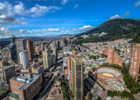 Vista de gran angular de Bogotá, capital de Colombia.