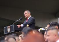 Presidente Gutavo Petro en la ceremonía de ascensos a subtenientes del Ejército.