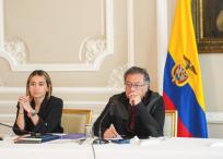 Laura Sarabia, directora del Dapre, y el presidente Gustavo Petro