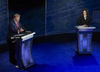 Donald Trump y Kamala Harris en el debate en Filadelfia.