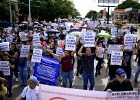 Los manifestantes durante el recorrido en Barranquilla.