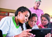 El lanzamiento del programa se hizo en Tumaco (Nariño), una de las zonas priorizadas con 197 escuelas que serán conectadas a wifi.