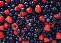Las frutas rojas son una buena fuente de fibra y minerales.