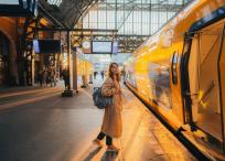 Según una encuesta realizada por Global Railway Review, en Europa en el 2022, dos tercios de los encuestados preferirían viajar en tren antes que en avión.