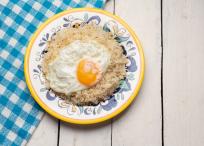 El arroz con huevo es un infaltable en cualquier casa colombiana