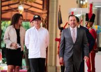 El presidente Petro a su llegada al Palacio de Miraflores.
