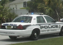 El departamento de policía de Tampa alertó por la presencia de delincuentes que operan con el modo de "malabarismo bancario".