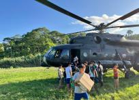 Según medios de Ecuador, el helicóptero (foto) entregaba ayuda humanitaria.