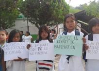 Los estudiante de los colegios de la Sierra Nevada reclaman su derecho a la educación.