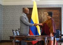 El canciller (e) Luis Gilberto Murillo, posesionó a Claudia Mosquera Rosero como embajadora de Colombia ante la República de Senegal.