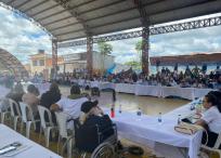 Las delegaciones del Gobierno Nacional y del Estado Mayor Central de las Farc reunidas en el municipio de puerto Concordia, en el Meta.