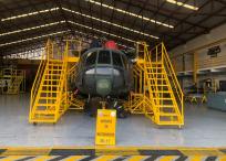 Helicópteros MI-17 en estado de conservación en los hangares de Tolemaida.