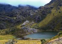 La laguna de PÃ¡ez hace parte del complejo lagunar del pÃ¡ramo de SanturbÃ¡n conformado por 57 lagunas entre Santander y Norte de Santander.