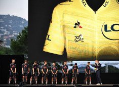 Presentación de equipos del Tour de Francia 2020.