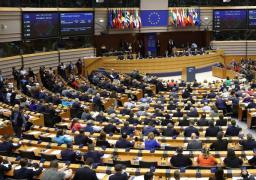 Los miembros del Parlamento Europeo durante una votación en plenaria.