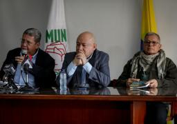 Miembros del partido Los Comunes realiza una rueda de prensa , Compromiso con la verdad y justicia en la foto Carlos Antonio Lozada (c) Rodrigo Granda  (d) Pablo Catatumbo (i) Bogotá  9 de octubre del 2024 . Foto MAURICIO MORENO CEET EM TIEMPO