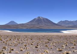 La laguna Miscanti, que se encuentra en el Altiplano chileno a más de 4.000 m.s.n.m., es uno de los siete sectores de la reserva nacional Los Flamencos de San Pedro de Atacama, en la región de Antofagasta Fotos: Angie Rodríguez. EL TIEMPO