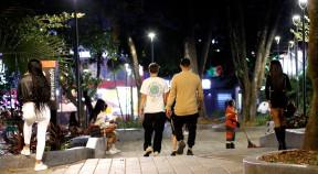 Alcaldía de Medellín suspende actividades sexuales en el parque Lleras para prevenir la explotación sexual de niños, niñas y adolescentes.