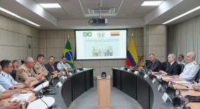 Cumbre de altos mandos en Brasilia de Brasil y Colombia.