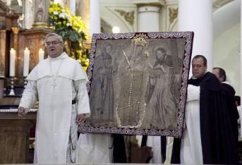 El lienzo de la Virgen del Rosario de Chiquinquirá será traslado a la ciudad de Bogotá por vía aérea, para su encuentro con el papa Francisco.