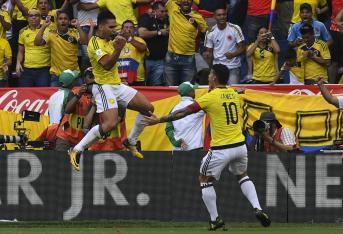 Regreso a la Selección
Tras sus buenas actuaciones con el Mónaco, José Pékerman, técnico de Colombia, confió en el delantero para los partidos definitivos en el camino a la clasificación a Rusia 2018. Falcao no defraudó y colaboró con un gol importante contra Brasil.