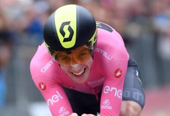 Simon Yates, líder del Giro de Italia.