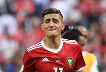 La selección de Marruecos perdió 1-0 contra Portugal. En la foto se lamenta Faycal Fajr.