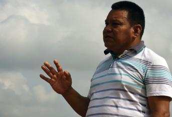 Irrael Aguilar Solano, vocero de las comunidades zenúes del Alto san Jorge en el litigio contra la multinacional Cerro Matoso S.A.