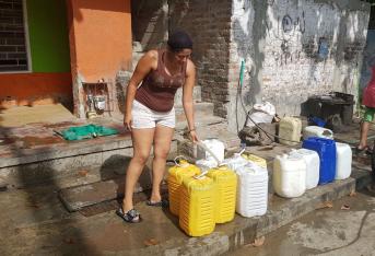 Más de 200 barrios en Santa Marta desde hace más de un mes padecen por la falta de agua potable.