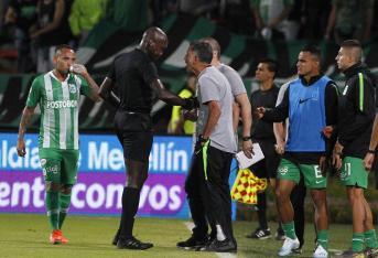 Juan Carlos Osorio fue expulsado en el partido entre Atlético Nacional y Santa Fe.