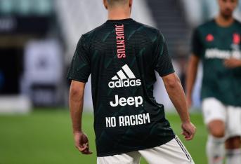 Las protestas por racismo en el Juventus vs AC Milan.