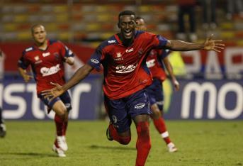 Jackson Martínez debutó como profesional en el Medellín, el 3 de octubre de 2004. Se despidió como campeón en 2009. Jugó 158 partidos y marcó 61 goles. Datos de Carlos Forero.