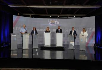 Al debate de este domingo fueron invitados todos los precandidatos de la coalición, pero el exalcalde de Barranquilla Álex Char no asistió a la cita.