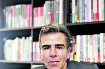 Jorge Franco ganó el Premio Alfaguara de Novela de 2014 por su novela 'El mundo de afuera'.
