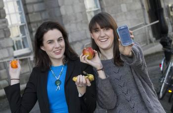 Las cofundadoras de la innovadora aplicación Iseult Ward y Aoibheann O'Brien.