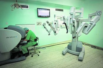 Da Vinci es un robot con el cual se pueden practicar algunos tipos de cirugías de difícil ejecución con muy buenos