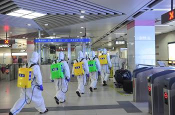 Las aerolíneas también deberán restringir los vuelos que salen hacia otros países para evitar un segundo brote de coronavirus en el lugar donde empezó la pandemia.