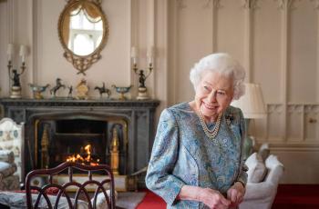 La Reina Isabel tras su celebración de los 96 años y durante la visita de la diplomacia de Suiza.