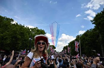 Británicos celebran jubileo de platino de la reina Isabel II. El 2 de junio se llevó a cabo el desfile 'Trooping the colour'.