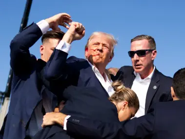 Donald Trump después del intento de homicidio en Pensilvania.