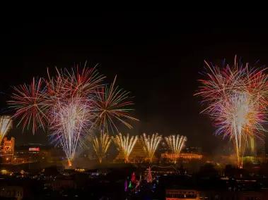 https://rove.me/es/to/sacramento/new-years-eve